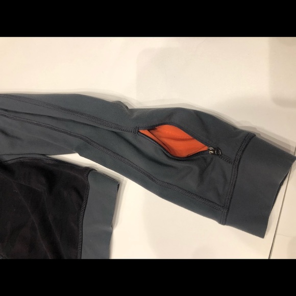 Lululemon size 6 women’s tracksuit - Picture 6 of 12